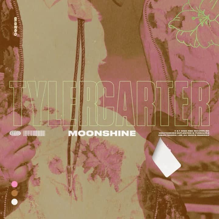 タイラー・カーターのインスタグラム：「🧡🥃 Moonshine Acoustic EP out now! I’m through the roof excited about this. Stream it all weekend, have fun, I’m gonna go celebrate. I love you all. 🥳 link in bio」