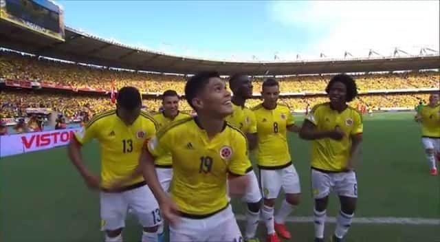 サッカー コロンビア代表チームのインスタグラム：「¡Revivamos las victorias que nos llevaron a Rusia 2018!  Este sábado 27 y domingo 28 de junio desde las 10:15 a.m. por el @golcaracol vuelve a ver los partidos 🆚 Perú en Barranquilla y Bolivia en La Paz por las eliminatorias a la Copa Mundial de la FIFA Rusia 2018 🇨🇴 #EnModoEliminatorias #ViveElGolCaracol」