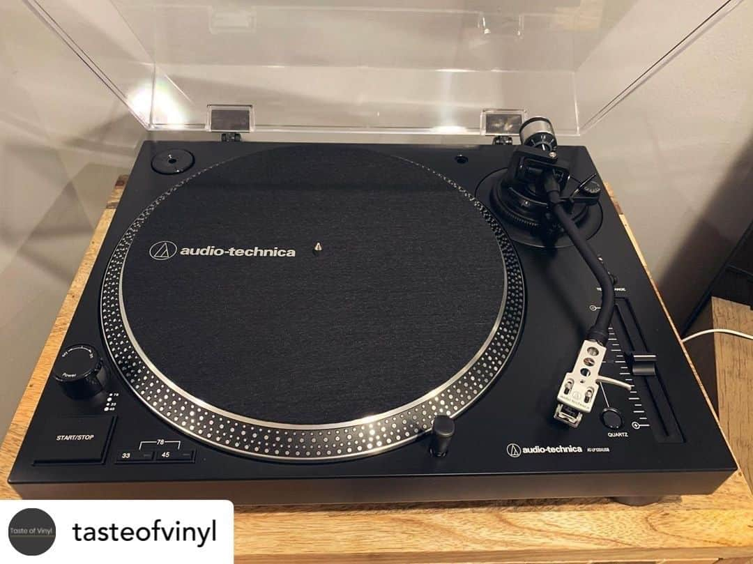 Audio-Technica USAさんのインスタグラム写真 - (Audio-Technica USAInstagram)「#FanPhotoFriday: There’s nothing quite like a relaxing weekend with your favorite records and our AT-LP120XUSB turntable. Thank you for sharing, @tasteofvinyl! Learn more through the link in our bio!⁠ .⁠ .⁠ .⁠ #AudioTechnica #ATLP120XUSB #LP120XUSB #Turntable #Records #Vinyl #VinylJunkie」6月27日 5時01分 - audiotechnicausa