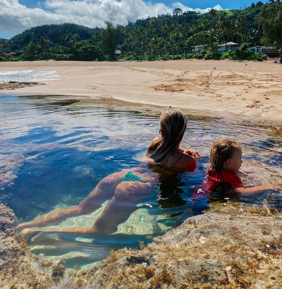 アラナ・ブランチャードのインスタグラム：「Found our new home🧜‍♀️🦀」