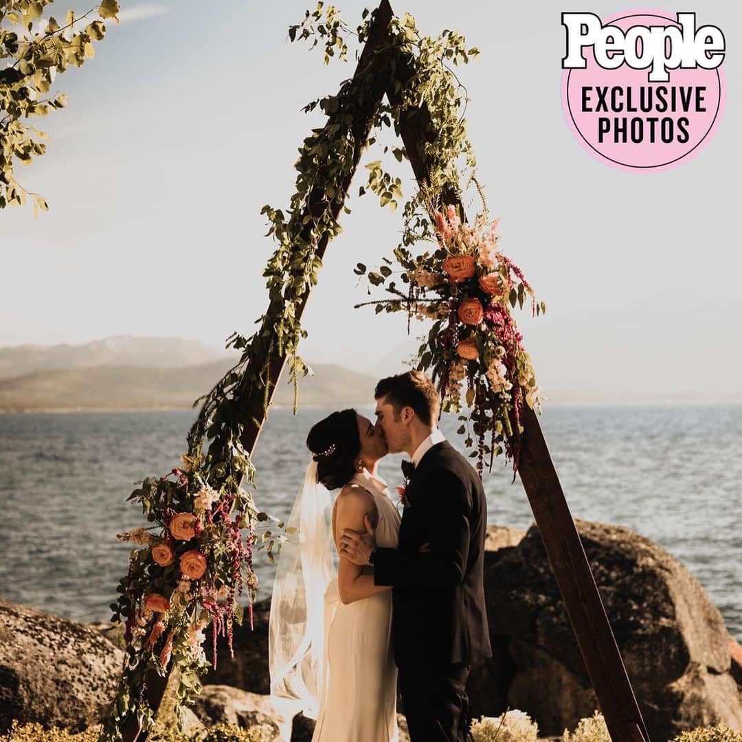 People Magazineさんのインスタグラム写真 - (People MagazineInstagram)「Hallmark Channel's Taylor Cole and producer Cameron Larson originally planned to marry in front of over 100 guests, but with the coronavirus pandemic, they altered their plans and tied the knot in a beautiful livestream ceremony. 💍💕 The couple — who met on the set of a Hallmark movie! — discussed postponing the wedding until next year, but decided they couldn't wait: "It sounds a little cheesy, but when you know you know, and we wanted our forever to start as soon as possible." Coincidentally, the couple's real-life love story was "very similar" to Cole's film Matching Hearts. "I even tried playing match maker with Cam, attempting to set him up with a few friends of mine," she said. "Luckily, similar to the movie, none of the matches worked and we both realized we were perfect for each other." 😭 Tap the link in bio for more on this Hallmark-worthy love story. | 📷: @_csimon_」6月27日 5時33分 - people