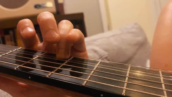 カーキ・キングのインスタグラム：「How does one make a perfect loop?」