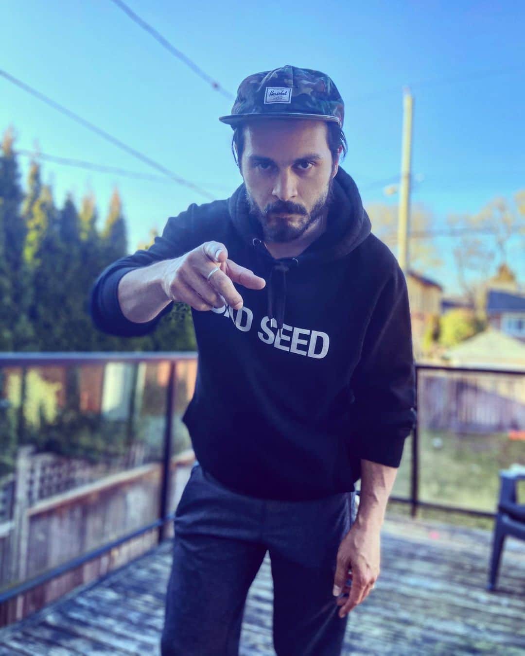 マイケル・マラーキーのインスタグラム：「💀 SUNDAY: Session 1 out of 10 weekly track-by-track discussions about my new record GRAVERACER (2020) on my Twitch channel.  TRACK 1: GRAVERACER  When: Sunday 1300 Eastern Where: LINK IN BIO  See ya then.」