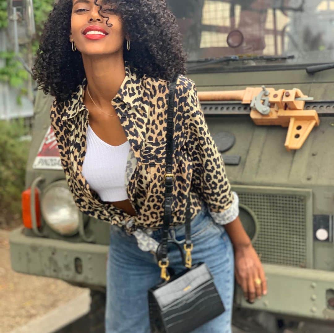 グレースマハリーのインスタグラム：「BEEN on my black owned businesses. Today’s shoutout: @mateonewyork 💎👜」