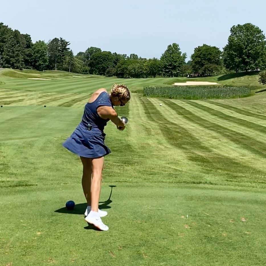 ナタリー・ガルビスさんのインスタグラム写真 - (ナタリー・ガルビスInstagram)「Less than a month before the @lpga starts back up! Can’t wait! #lpga #womensgolf」6月27日 8時14分 - nataliegulbis