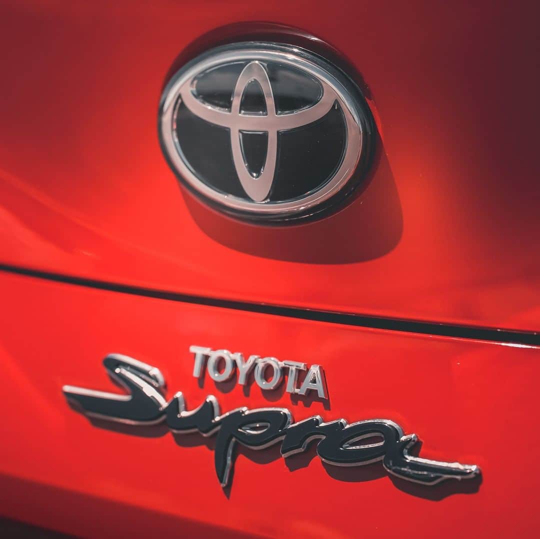 Toyota Australiaのインスタグラム：「Exhilarating performance, from road to race track #ToyotaGRSupra  @tk_north」