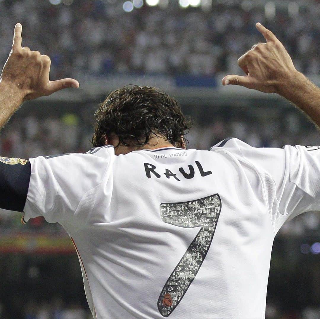 LFPさんのインスタグラム写真 - (LFPInstagram)「#HBD, @raulgonzalez! 🎂💯 • ¡Feliz cumpleaños, Raúl! 🎂💯 • #Raul #RealMadrid #Bday #LaLiga #LaLigaSantande」6月27日 19時07分 - laliga