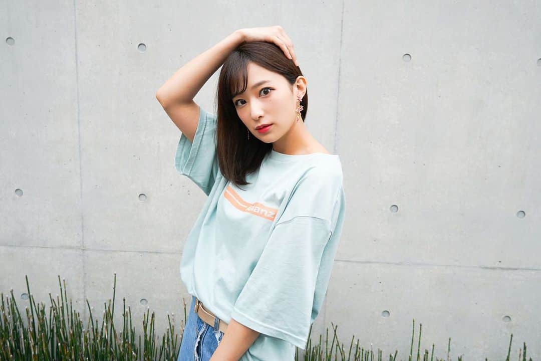 ミクのインスタグラム：「. この色合い大好き🧡💚 .  #fashion  #casualstyle #asianz  #foryoupage #夏服コーデ」