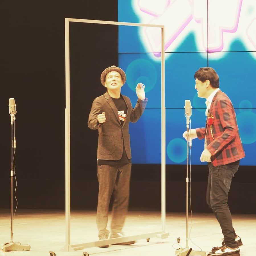 宮田麺児のインスタグラム：「コロナの後の漫才。  #漫才#コロナ禍#新しい生活様式」