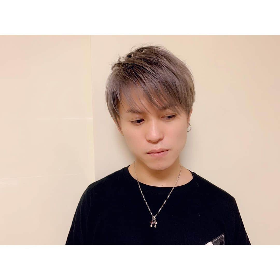 HRK（ハル）さんのインスタグラム写真 - (HRK（ハル）Instagram)「今回もカット&カラーノーカットでYouTube配信しました✂️ 3時間かかったけどめっちゃスッキリしたー✌️ 見てくれた皆さんありがとうございました😊 アーカイブ残ってるので、 #大堀治樹 で検索して時間がめっちゃある時にでも見てねw  #newhair #cut #カラーリング  #HARU #渋谷 #青山 #Peche」6月27日 19時40分 - hrkharu