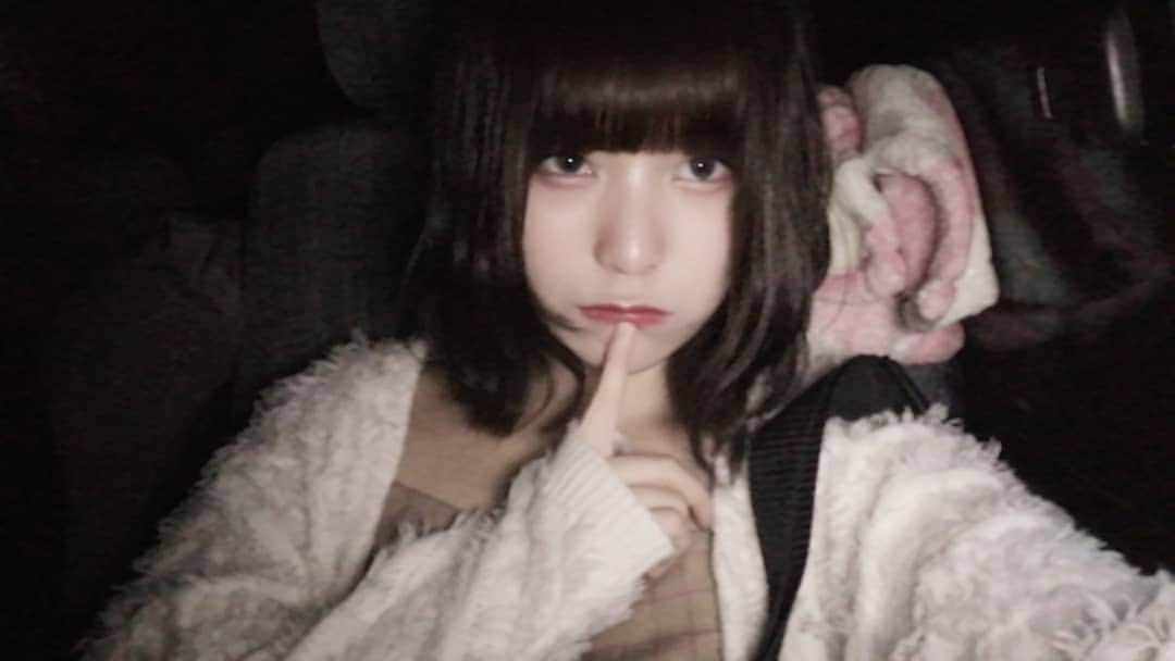 のインスタグラム：「振られニキビできたワ」