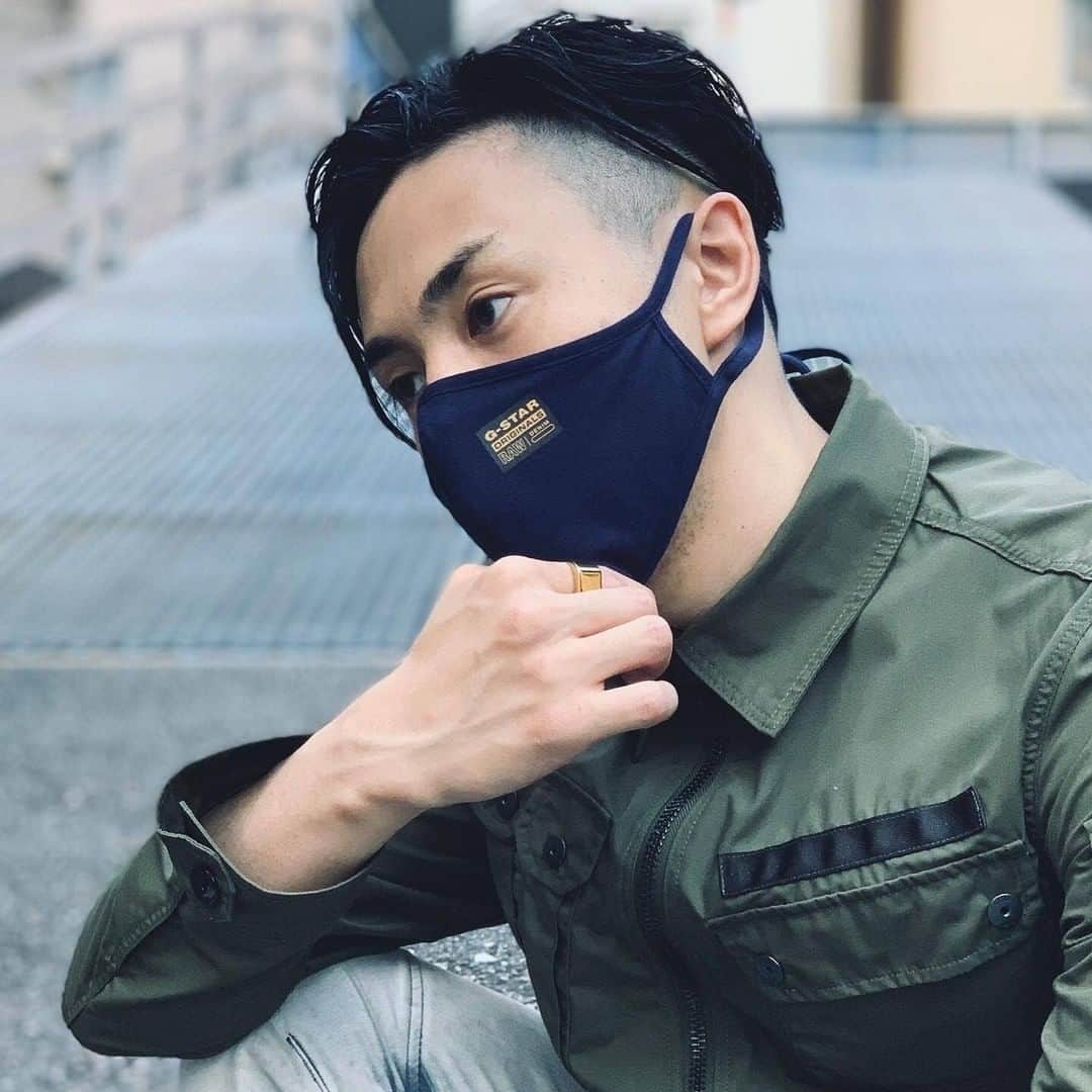 G-Star RAW Japanさんのインスタグラム写真 - (G-Star RAW JapanInstagram)「【SNS MASK CAMPAIGN！】 ・ 📸Repost by： @reatmo / REATMO［Human Beatbox × Technology × Making Music］ ・ InstagramまたはTwitterから、「#ワンマイルRAWコーデ」「#gstarrawjapan」をつけて、G-Star RAWのアイテムと一緒にワンマイルRAWコーデを投稿しよう。今なら、肌触りのいいジャージー素材（100%オーガニックコットン使用）のG-Star RAWオリジナルマスクを抽選で〈20名様〉にプレゼント！ ・ 応募期間： 6月15日（月）～6月30日（火） ・ 対象： G-Star RAW公式Twitter（@gstarraw_japan）またはInstagram（@gstarraw_jp）のフォロワー ・ 条件： 「#ワンマイルRAWコーデ」「#gstarrawjapan」の2つのハッシュタグをつけて、G-Star RAW公式アカウントをタグ付けし、G-Star RAWのアイテムを着用した写真と一緒に、エピソードを投稿。 ・ ※InstagramまたはTwitterが対象となります。 ※非公開設定は対象外となります。 ※当選発表はDMでお知らせします。 ・ ＝＝＝＝＝＝＝＝＝＝＝＝＝＝＝＝＝ 全国G-Star RAW店舗では税抜3万円以上お買い上げで、G-Star RAWオリジナルマスク《数量限定》をプレゼント。（※なくなり次第終了） ＝＝＝＝＝＝＝＝＝＝＝＝＝＝＝＝＝ ・ ・ #GStarRAW #GStarRAWjapan #ジースターロゥ #コロナウイルス対策 #新型コロナ対策 #CoronaVirus #StayAtHome #StaySafe #StayRAWatHome #socialdistance #REATMO #HumanBeatbox #technology #MakingMusic」6月27日 20時01分 - gstarraw_jp