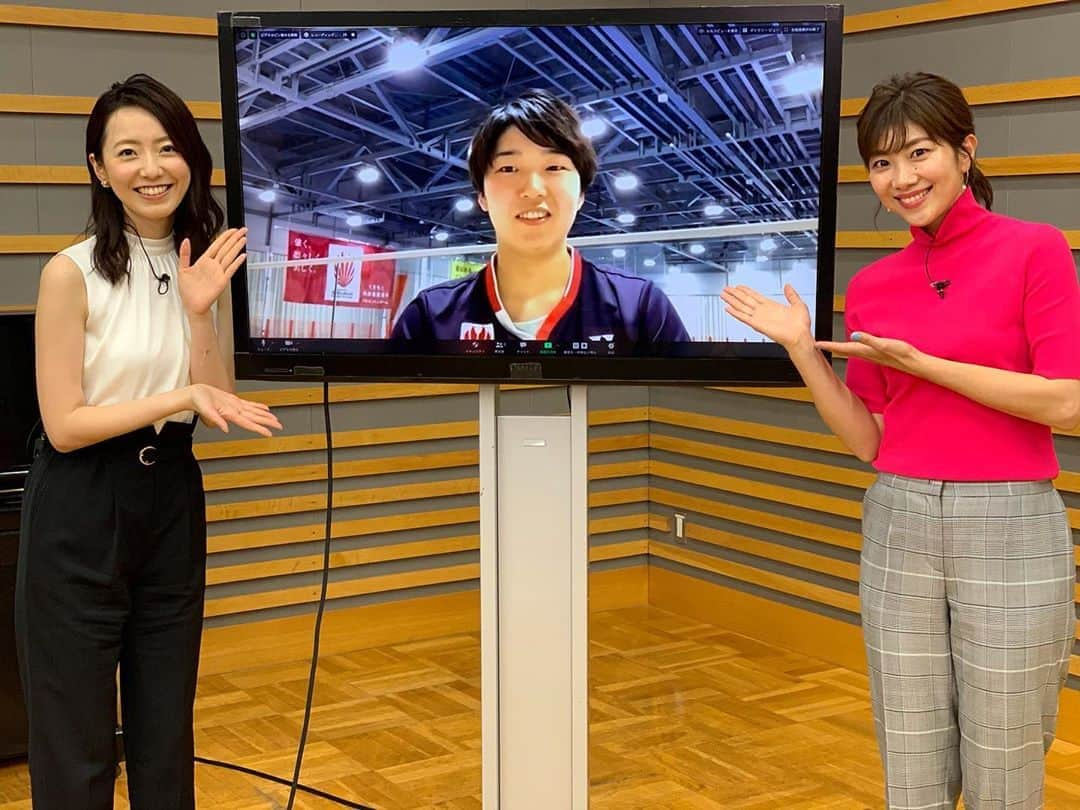 潮田玲子さんのインスタグラム写真 - (潮田玲子Instagram)「バドミントン学園！ 今回は山口茜選手がリモートで出演してくれました🥰☝️ 絵しりとりなんかにも挑戦してます😆山口選手の意外な一面がたくさん見られると思うので是非ご覧くださいね🥰🙌 明日１３時〜 BSフジ  #バドミントン  学園 #バドミントン専門番組 #ゲスト #山口茜選手 #内田アナの初バドの構え🤣 #可愛すぎ」6月27日 20時09分 - reikoshiota_official