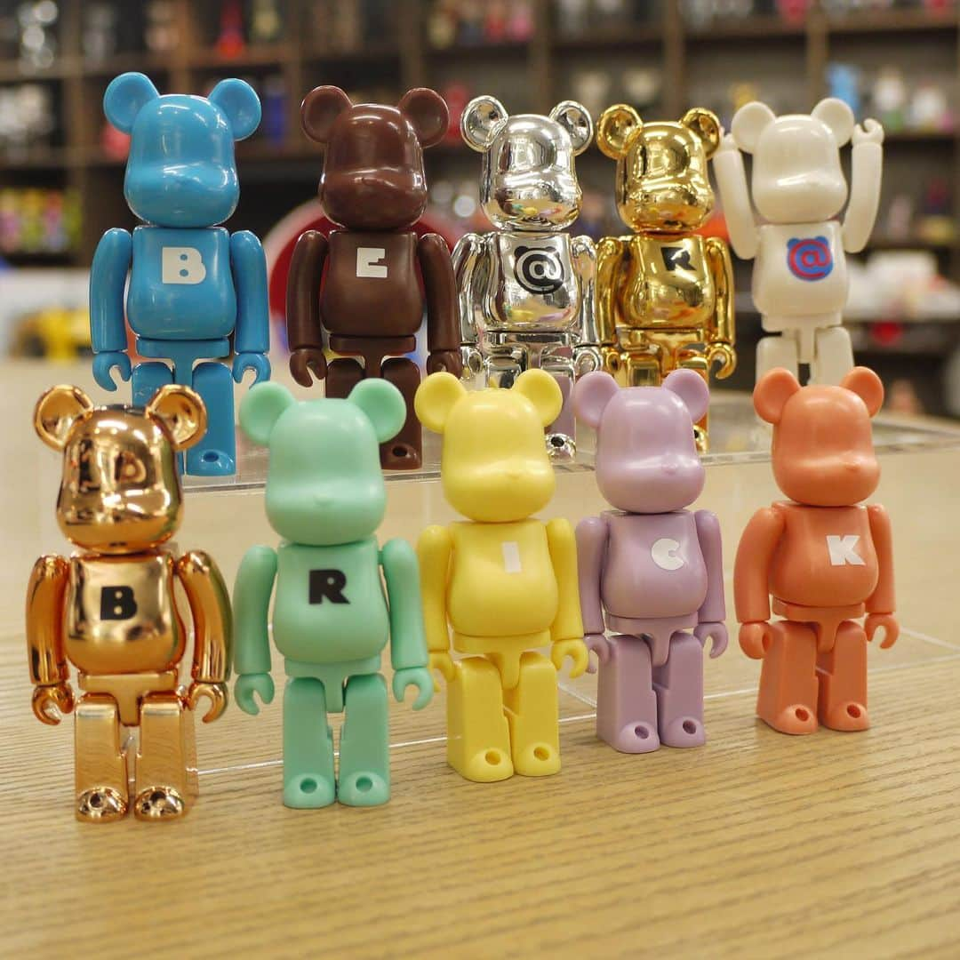 MEDICOM TOYさんのインスタグラム写真 - (MEDICOM TOYInstagram)「6/30(火)発売🎉BE@RBRICK SERIES 40🎉 その発売をお祝いして、歴代SERIESのBASICたちが大集合！ 本日はSERIES 11から20が登場！ あなたはいくつ持っていますか？  記念すべきBE@RBRICK SERIES 40はまもなく発売です！ http://bearbrick.com -------------------------------------------------- 🎉BE@RBRICK SERIES 40🎉 will be released on Tuesday June 30th! To celebrate this event, the BASIC from previous SERIES gathered together! Today we introduce you BASIC from SERIES 11 to 20! How many of them do you have?  The memorable BE@RBRICK SERIES 40 is coming soon! http://bearbrick.com  #medicomtoy #メディコムトイ #bearbrick #ベアブリック #40」6月27日 20時19分 - medicom_toy