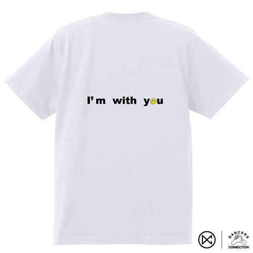 Dancers Collectionさんのインスタグラム写真 - (Dancers CollectionInstagram)「[Design by JJ] "I’m with you"  2020/06/27 AM11:30より発売開始となります。  先着10名の方にJJからの直筆メッセージをプレゼントさせて頂きます。 . Concept: アメリカで起きている黒人に対する差別を無くすサポートをしたくて作りました。大好きな牡丹の花は私の日本人としての心を表し、黒人の皆さんが1日でも早く何も恐れる事もなく華やかな気持ちで生活できますようにと思いを込めました。I’m with you. 「私も一緒にいるよ」  Message： 今世界中みんなが一緒に大変な時期を乗り越えてますね、辛い時だからこそ気付かされる事がいろいろあるのではないでしょうか。 小さな喜びをたくさん集めて大きな幸せに繋がります様に。皆さん一緒にがんばっていきましょう！  また、今回のTシャツの売り上げは黒人の差別をなくす運動をしている団体に全て寄付させて頂きます✊🏽✊🏾✊🏿 . . JJ： 2006年、単身LA(ロサンゼルス）に渡米。 Dua Lipa、Katy Perry、Pink、T-Pain、Paula Abdul、EVE、Logic、 Super Fruits、Chromeoなど、数々のアーティストの バックダンサー、アワードショーをはじめ、CM、テレビ、ライブ、ファッション、レポーターなどとアメリカと日本で幅広く活躍中。 . Instagram  @jjrabone @happydenimjapan  SIZE:S,M,L,XL,XXL,XXXL,100,110,120,130,140,150,160 PRICE：￥3,000(税抜) . 【ダンサーズコネクション】 Tシャツの売上は参加するダンサーに直接還元される仕組みを採用し少しでもダンサー、ダンス業界の支援につながる取り組みを行ってまいります。  #ダンコレ #ダンサーズコレクション #ダンコネ #ダンサーズコネクション#dancersconnection #ダンス #dancerscollection #dance #streetdance #dancer #corona #TogetherAtHome #StayHome #Coronavirus #covid19」6月27日 11時36分 - dancerscollection