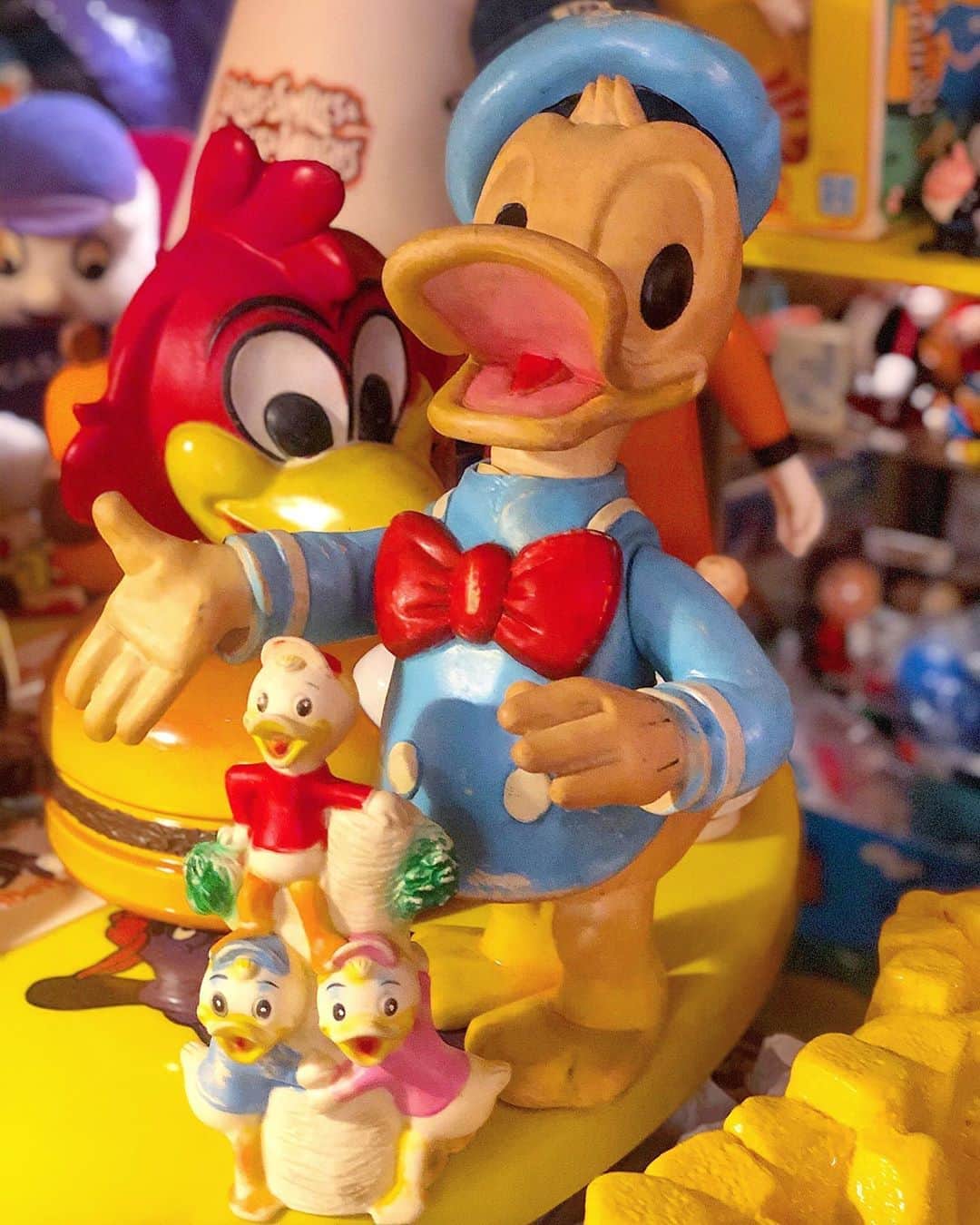 大川知英さんのインスタグラム写真 - (大川知英Instagram)「60's  Walt Disney Donald Duck/ Huey, Dewey Louie Rubber Doll EUR 有名なレドラ製とかでわないが撃カワ ヨーロッパのラバードール🧘🏼‍♂️ バランスや全体的造形が芸術品🤵🏼 傷やペイントロスなどビンテージな雰囲気も たまらない🚬upi-🤡❗️ #waltdisney #rubberdoll#eur#donaldduck #hueydeweylouie#60s#vintage#撃カワ#芸術品 #ミッキーも欲しい#この雰囲気がたまらい #amecajiboys#takatsubase#アメトイ部 #youtube」6月27日 11時45分 - zupposi_swamp