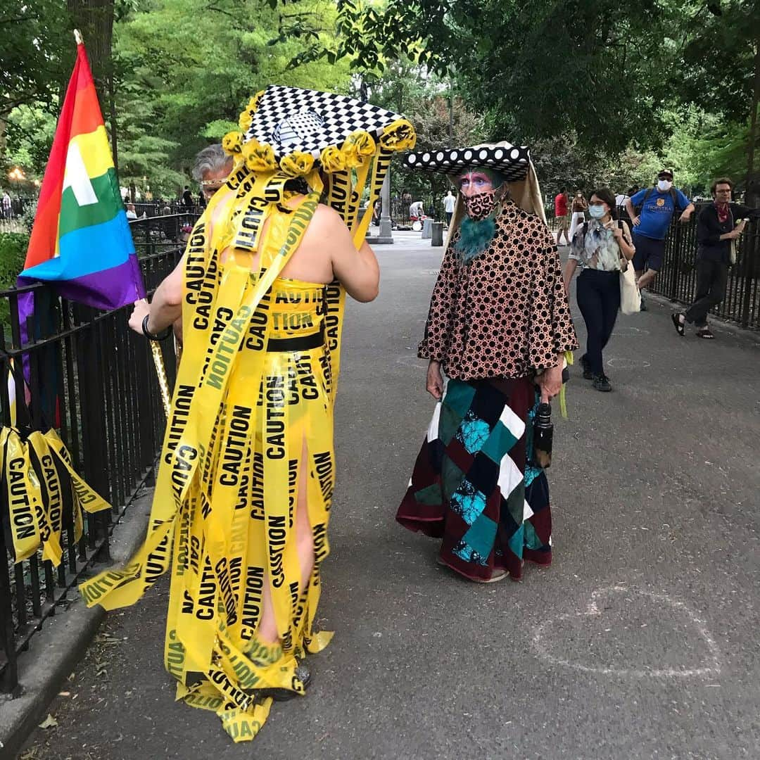 トームさんのインスタグラム写真 - (トームInstagram)「The 26ish Drag March took place on Friday night as a kick-off to NYC #Prideweekend. The event always starts in #TompkinsSquarePark and ends in front of the #StonewallInn; it is purposefully non-corporate, punk, inclusive, and largely leaderless; #TransAction NOT TRANSACTIONAL #transdayofaction #translivesmatter #blacktranslivesmatter #blacklivesmatter」6月27日 11時57分 - tomenyc