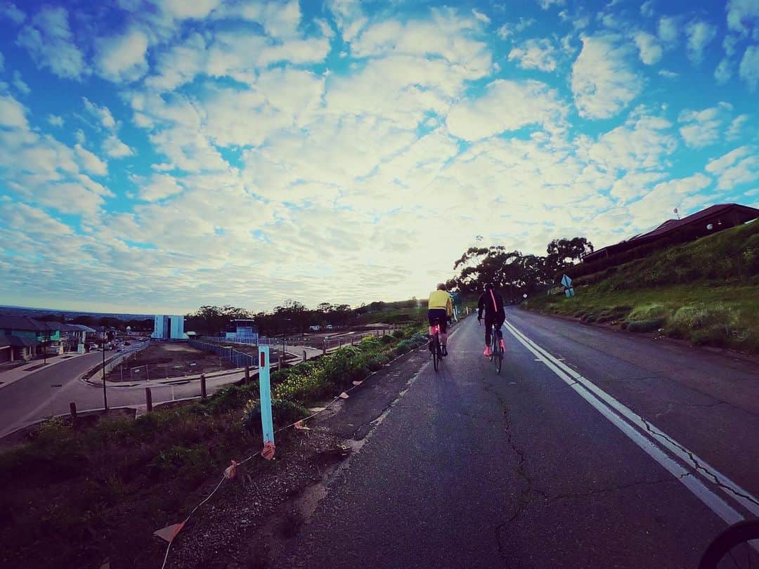 土井雪広のインスタグラム：「Saturday morning ride☀️☀️☀️☀️ #cycling」
