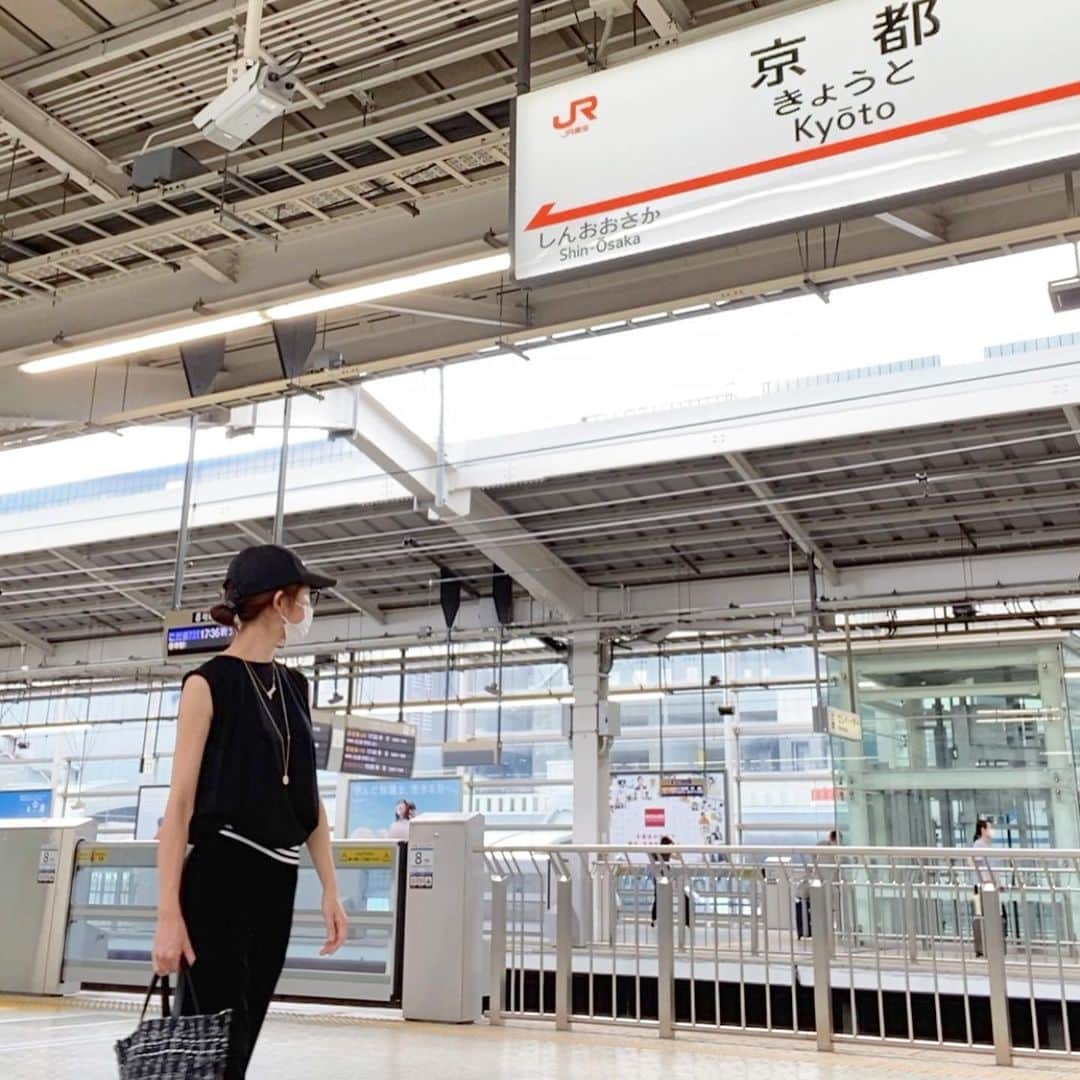 木本泉さんのインスタグラム写真 - (木本泉Instagram)「-﻿ 京都へ🚅﻿ ﻿ お天気☁️﻿ ﻿ お仕事はもちろんですが、姪っ子達に会えるのが楽しみ💓﻿ ﻿ #京都#京都駅」6月27日 12時56分 - izumikimoto