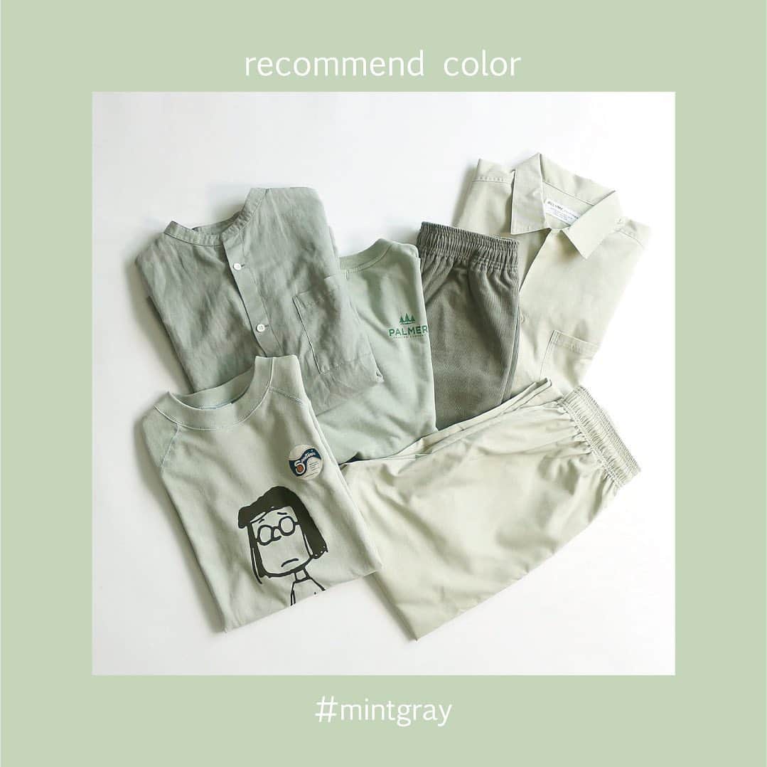 のインスタグラム：「#MintGray﻿ 今夏一押しカラー『ミントグレー』﻿ ﻿ JOURNAL STANDARD relumeは今年、『ミントグレー』カラーに注目！！﻿ ﻿ 梅雨の時期、空はグレーで気分もグレーなんてことにならないために、『ミントグレー』を身にまとってキブンを上げましょう！！﻿ ﻿ 『ミントグレー』とはグリーン味の強いグレーのこと。﻿ ﻿ JOURNAL STANDARD relume デザイナーの佐藤が名付けたカラーカテゴリーです。﻿ ﻿ そんな『ミントグレー』のアイテムを取り入れた、爽快感のあるコーディネートをご紹介するBlogも公開中！﻿ https://baycrews.jp/blog/detail/3119140﻿ ﻿ ﻿ #mintgray﻿ #ミントグレー﻿ #peanuts﻿ #palmertradingcompany﻿ #journalstandardrelume﻿ #relume﻿ #relume_casual﻿ #relume_basic﻿ #relume_unisex」