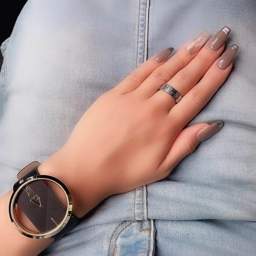 西谷麗菜さんのインスタグラム写真 - (西谷麗菜Instagram)「#newnail 💅🏼💞」6月27日 13時04分 - __reeechangram__