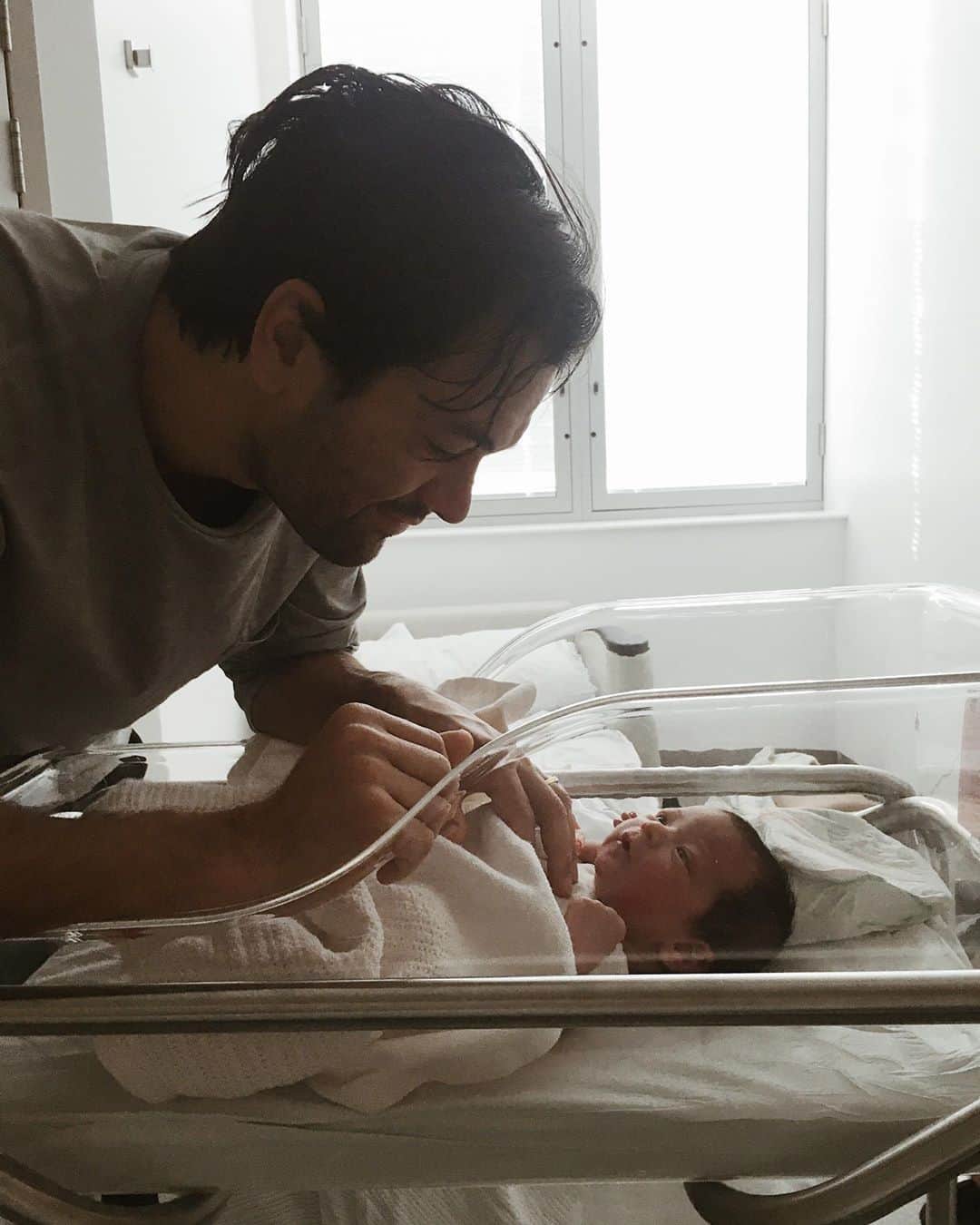 ユナイテッドのインスタグラム：「The UNITED family got a little bigger this week. Introducing Winter Violet Kobler — congrats to Simon and Ashton on their new addition. We can't wait to hear her first drum solo. 🥁❤️」