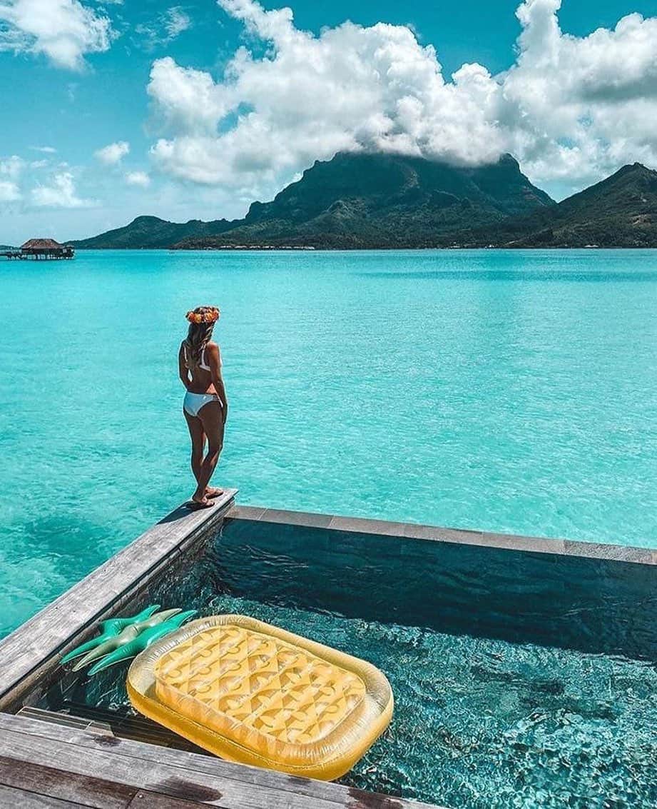 Wedding ?さんのインスタグラム写真 - (Wedding ?Instagram)「BORA BORA ♥️ . Bora Bora is a part of the Society Islands of French Polynesia. . Located in the Pacific Ocean it has become one of the most famous tourist destinations and a place everyone dream of visiting. Volcanic eruption – Over 4 million years ago the island was formed by a volcanic eruption. . The island is completely pest free without any poisonous snakes or insects in sight. It's one of the most secluded islands on Earth. Bora Bora has small islets around it such as Motu Ahuna, Motu Tapu, Motu Mute, Motu Tafari, Toopuaiti and several more. . Most of the couples dream about spending their honeymoon in the bungalows floating above the blue waters. Others can’t wait to experience the species of underwater animals and drink a cocktail on the mesmerizing beaches. Most people call Bora Bora a romantic island. . That’s mainly because it’s a perfect place for couples and honeymooners to crown their love. Starting from the bungalows, private beaches up to the Motus and the lagoon, it’s the kingdom of love. . . . . . . . . .  #dress  #vestido #weddingdecor #decoracaocasamento  #wedding #bride #bridetobe #noiva  #vestidodenoiva #weddingdress #weddinggown  #casamento #honeymoon #luademel #destinationwedding #weddingideasbrides #borabora」6月27日 13時30分 - weddingideas_brides