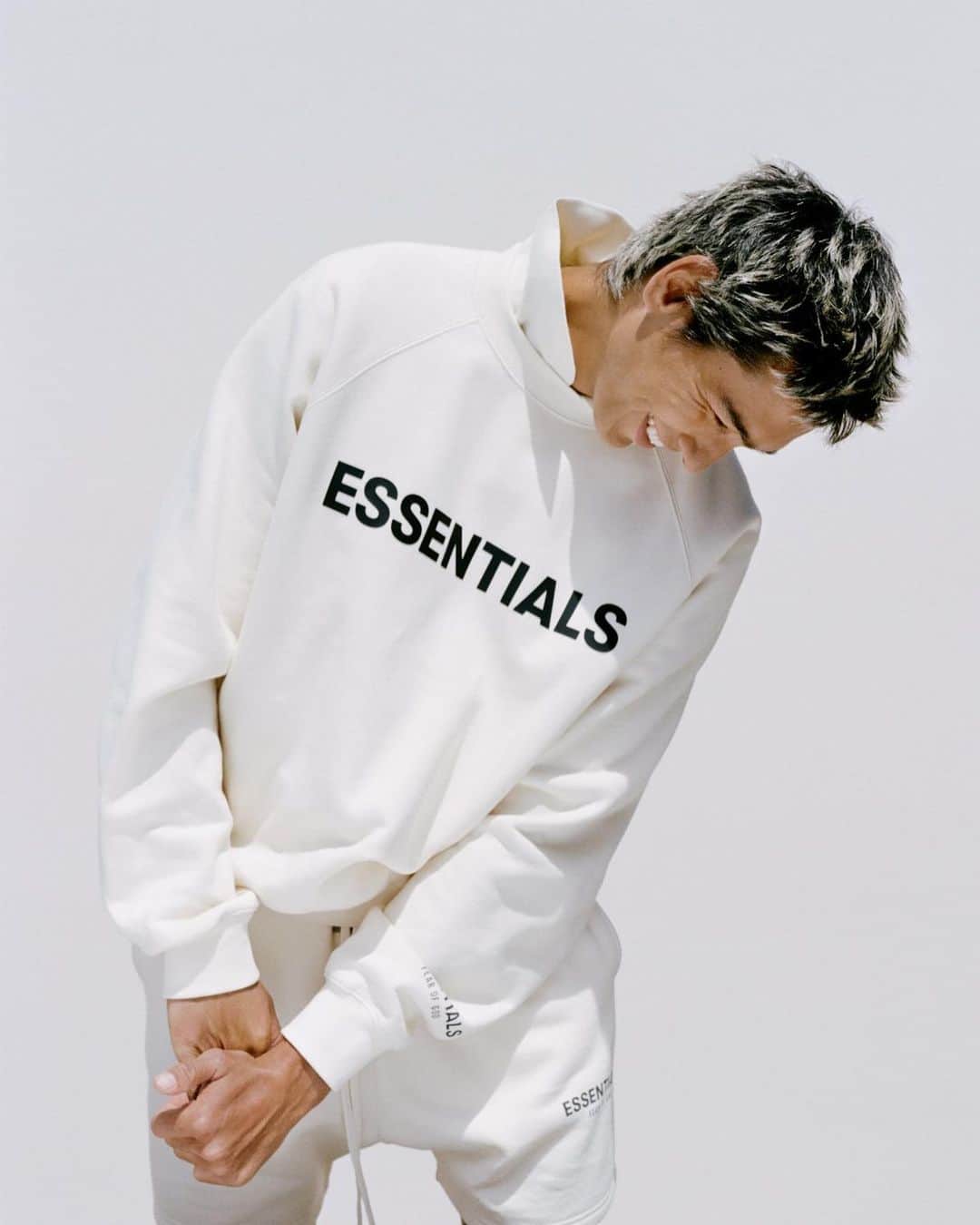 I.T IS INSPIRATIONさんのインスタグラム写真 - (I.T IS INSPIRATIONInstagram)「What is your daily essential ? How about wearing a big smile everyday! - @essentials new collection is launching soon! Follow @ithk @exi.tofficial and stay tuned. - @fearofgod @jerrylorenzo #ITHK #ITisInspirstion #essentials #fearofgod #newcollection #comingsoon」6月27日 13時38分 - ithk