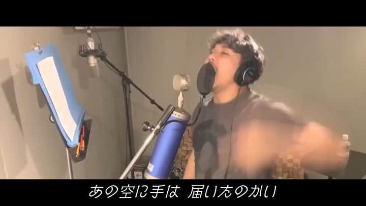 HIPPYのインスタグラム：「14年ぶりのプロ野球復帰を目指し﻿ その挑戦を楽しみ立ち向かう新庄剛志さんとの出逢い﻿ ﻿ 素晴らしい言葉もいただき﻿ 感謝を込めて曲を書かせていただいてる中﻿ ﻿ 地元、広島ホームテレビさんから﻿ 「高校生のために生涯記憶に残る応援歌を作りたい」と﻿ 熱く依頼いただき﻿ ﻿ ［dear DREAMER］という曲を﻿ TEEとHIPPYで書かせていただきました﻿ ﻿ 誰しもが経験したことのない未知な状況﻿ その状況の中でも、みんなで生涯記憶に残る花を咲かせたい﻿ ﻿ ［不可能という土に咲いた花］﻿ ﻿ いつか2020年を振り返った時に﻿ 「あの時の気持ちがあったから今がある」﻿ ﻿ 今日の涙にみんなで虹をかけるべく﻿ 最高の思い出を描きたいです﻿ ﻿ ぜひこの曲にあなたの歌を！演奏を！ダンスを！練習風景を！﻿ 重ね、共に生涯の応援歌を思い出を作りませんか？？﻿ ﻿ 詳細はこちらからご覧ください﻿ home-tv.co.jp/2020summer-yell ※プロフィールのURLからご覧ください  #不可能に咲く花」