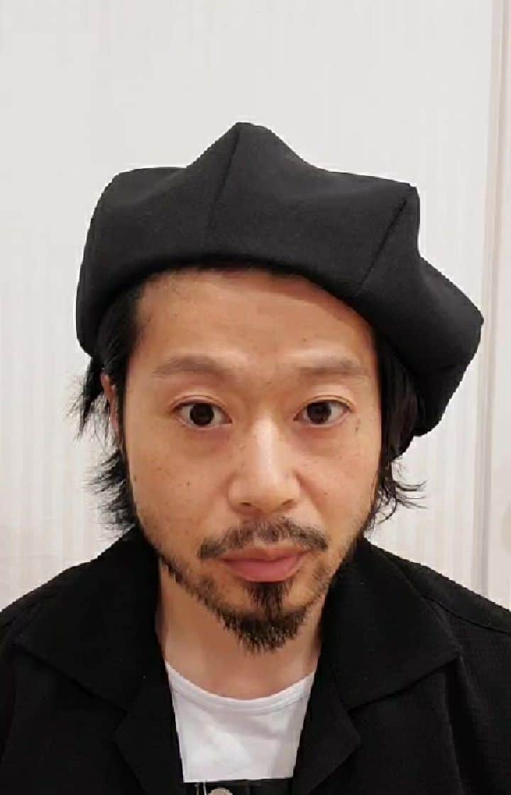 上中丈弥のインスタグラム：「事務所の「Time for smile」企画第2弾で僕らのTシャツとマグカップが販売されました。デザインはどのバンドも同じなのですが、色は僕が最近ハマってるライトパープルを選びました。これは大きめにきたら絶対可愛いです。 マグカップはスタンダードなのに我々のロゴを入れました。何年も使えるでしょう。事務所の企画に参加させてもらったので、告知させてもらいました。 良かったらお揃いしましょう。」