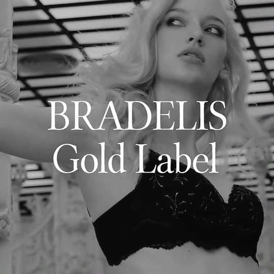 BradelisNewYork/ブラデリスニューヨークのインスタグラム：「. ～Botany Wire Bra～  華やかなデザインの中に隠れたテクニックがあるのが《BRADLEIS Gold Label》  内向き＆トップ位置が高めのカップでぐっと上向きバストラインを作ってくれる.+ また、幅の狭いワイヤーで肉質が柔らかくなったバストを本来の位置に戻します。 . . .  #bradelis#bradelisnewyork #ブラデリス #ブラデリスニューヨーク」