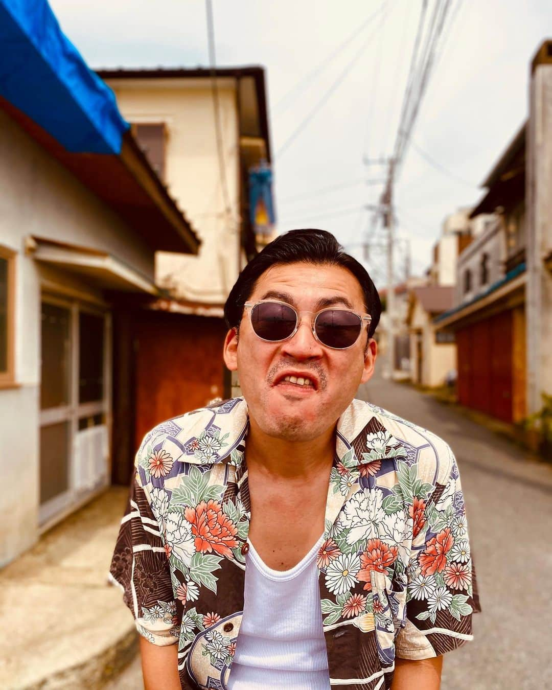 寺井文孝さんのインスタグラム写真 - (寺井文孝Instagram)「good japan  クリントン  #tokyo #shortfilm #film #newyork #coronavirus #stayhome #staysafe #japan #japaneseculture #eyes #goodvibes #trump #movie #kampala #日本 #日本人と繋がりたい #映画 #ショートフィルム #制作 #監督 #映像 #俳優 #ステイホーム #コロナに負けるな #自粛生活 #自粛中の過ごし方 #自粛生活を楽しく過ごす #おもしろすぎる #ショートフィルムフェスティバル」6月27日 15時25分 - fumi_terai