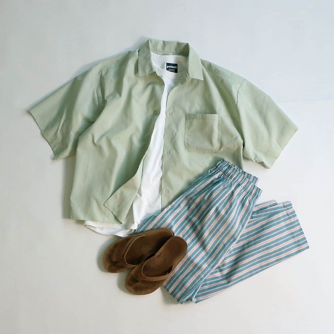のインスタグラム：「#MintGray﻿ 今夏一押しカラー『ミントグレー』﻿ ﻿ JOURNAL STANDARD relumeは今年、『ミントグレー』カラーに注目！！﻿ ﻿ 梅雨の時期、空はグレーで気分もグレーなんてことにならないために、『ミントグレー』を身にまとってキブンを上げましょう！！﻿ ﻿ 『ミントグレー』とはグリーン味の強いグレーのこと。﻿ ﻿ JOURNAL STANDARD relume デザイナーの佐藤が名付けたカラーカテゴリーです。﻿ ﻿ そんな『ミントグレー』のアイテムを取り入れた、爽快感のあるコーディネートをご紹介するBlogも公開中！﻿ https://baycrews.jp/blog/detail/3119140﻿ ﻿ ﻿ #mintgray﻿ #ミントグレー﻿ #peanuts﻿ #palmertradingcompany﻿ #journalstandardrelume﻿ #relume﻿ #relume_casual﻿ #relume_basic﻿ #relume_unisex」