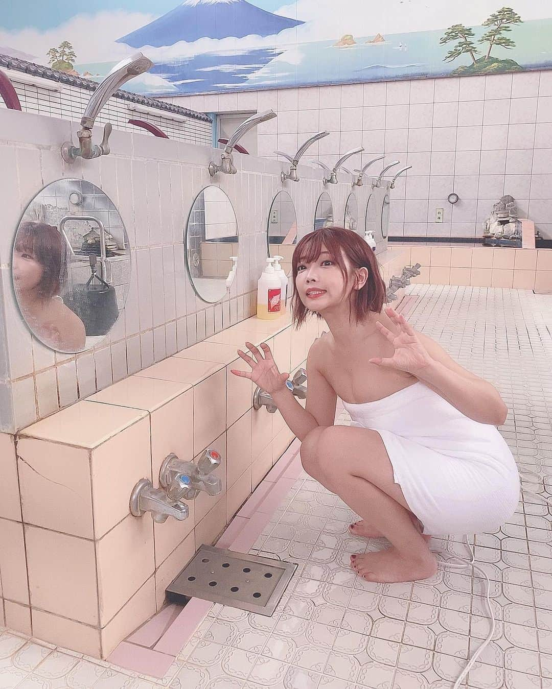 藤田恵名さんのインスタグラム写真 - (藤田恵名Instagram)「銭湯撮影♨️ 温泉行きたい🍶 お湯ｯｯ！お湯ｯｯ！お湯ｯｯ！」6月27日 16時08分 - enamelchan