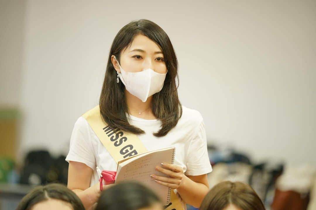 ミス・グランド・ジャパンさんのインスタグラム写真 - (ミス・グランド・ジャパンInstagram)「MISS GRAND JAPAN 2020 MGJ LESSON（6.21）  MGJ 特別講義 『ミス・グランド日本大会・世界大会』 By ミス・グランド・ジャパン2019 日本代表 湊谷亜斗林 👑  ファイナリストから、湊谷さんへの質問が止まりません！ . . Photo  by Japan Art Entertainment  @japan_art_entertainment . . . ©️MISS GRAND JAPAN . . . #japanartentertainment  #missgrandinternational #SDGs #top3beautypageantoftheworld #harukaoda #missgrandjapan #mgj #夢を叶える #ミスグランドジャパン #ミスグランドジャパン2020  #湊谷亜斗林 #起業女子 #ビジネス女子 #吉井絵梨子 #女性の社会進出 #地方創生 #成長できるミスコン #起業支援 #湊谷亜斗林」6月27日 16時38分 - missgrandjapan