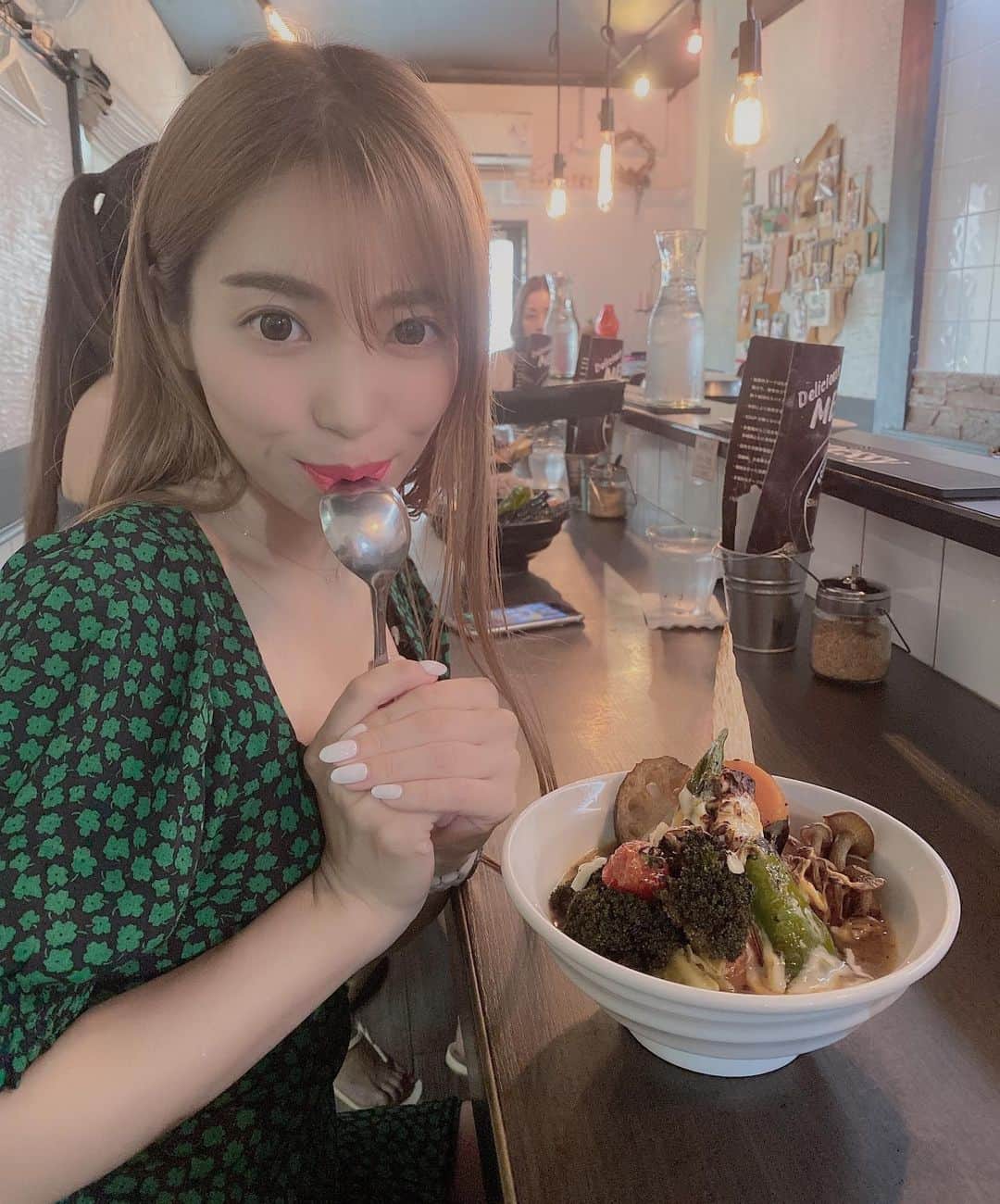 中村かなのグルメインスタ