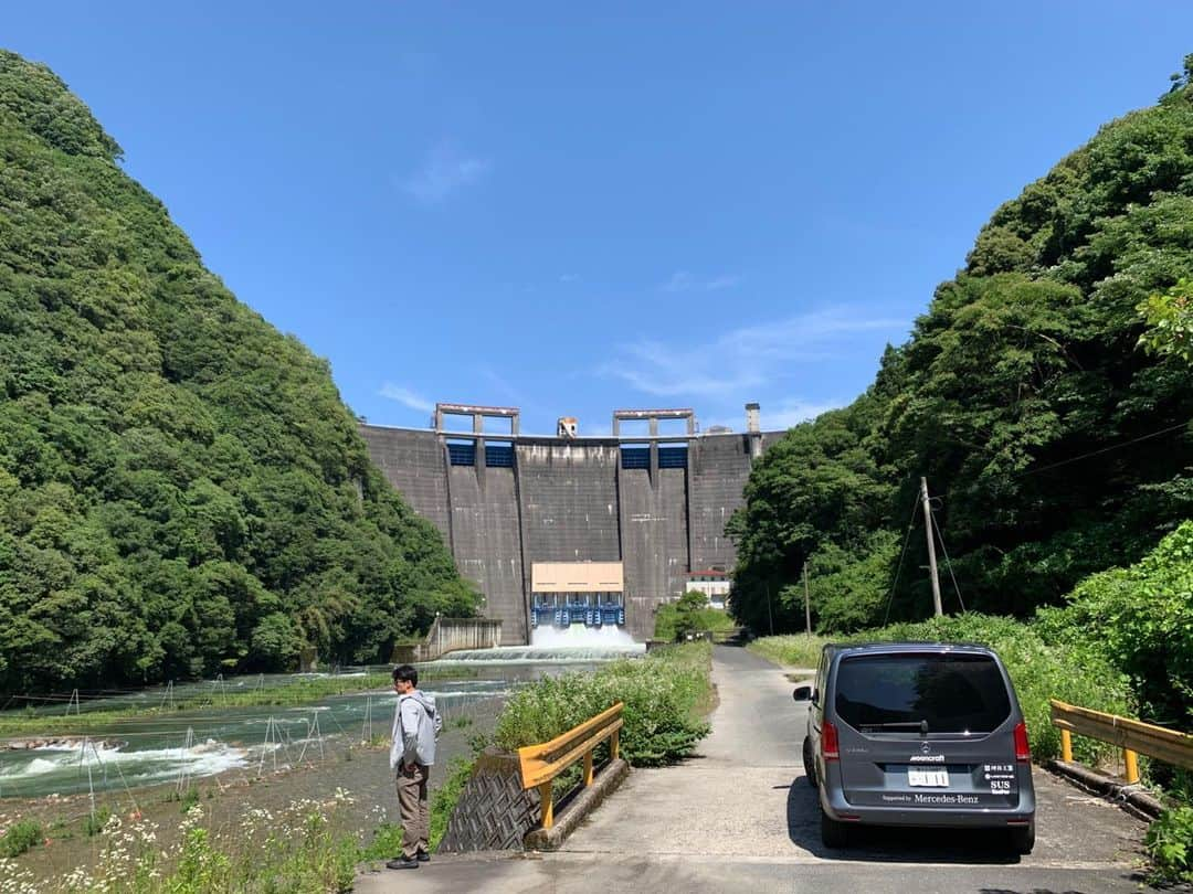 足立和也さんのインスタグラム写真 - (足立和也Instagram)「良いお天気なのですが、ダム放流中。今日はカヌーに乗れません。  #坪井工業 #ヤマネ鉄工建設 #SUS #足立和也 #mooncraft #mercedesbenzjapan #KeePer技研」6月27日 16時55分 - adachi_kazuya_canoe