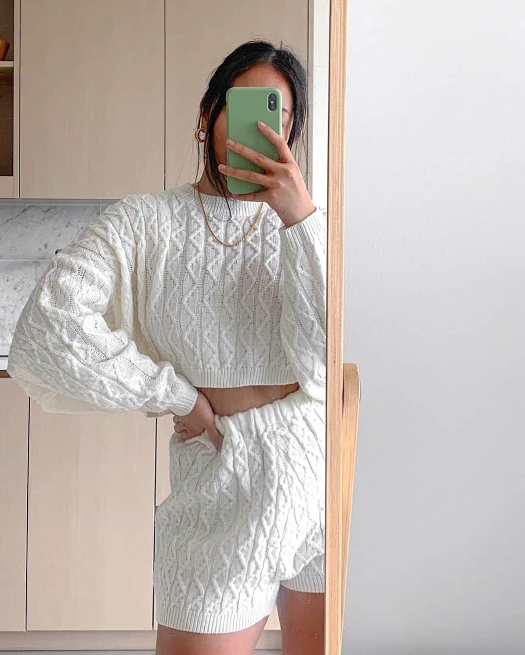 Beginning Boutiqueさんのインスタグラム写真 - (Beginning BoutiqueInstagram)「Cable knit cutie 🕊️ Feeling cosy in the Coveted Knit Set White as seen on @vernicet!」6月27日 17時00分 - beginningboutique