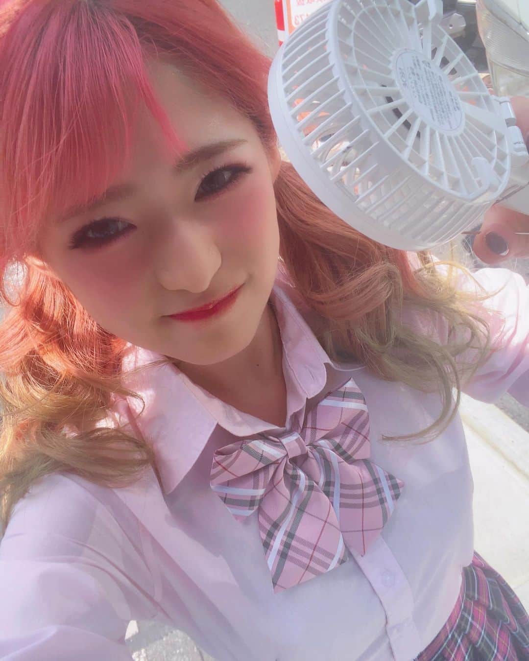 渚みつきさんのインスタグラム写真 - (渚みつきInstagram)「ピンク of ピンク💗 . . #圧倒的 #ピンク #jk #コスプレ」6月27日 17時08分 - __nagisa_mitsuki__