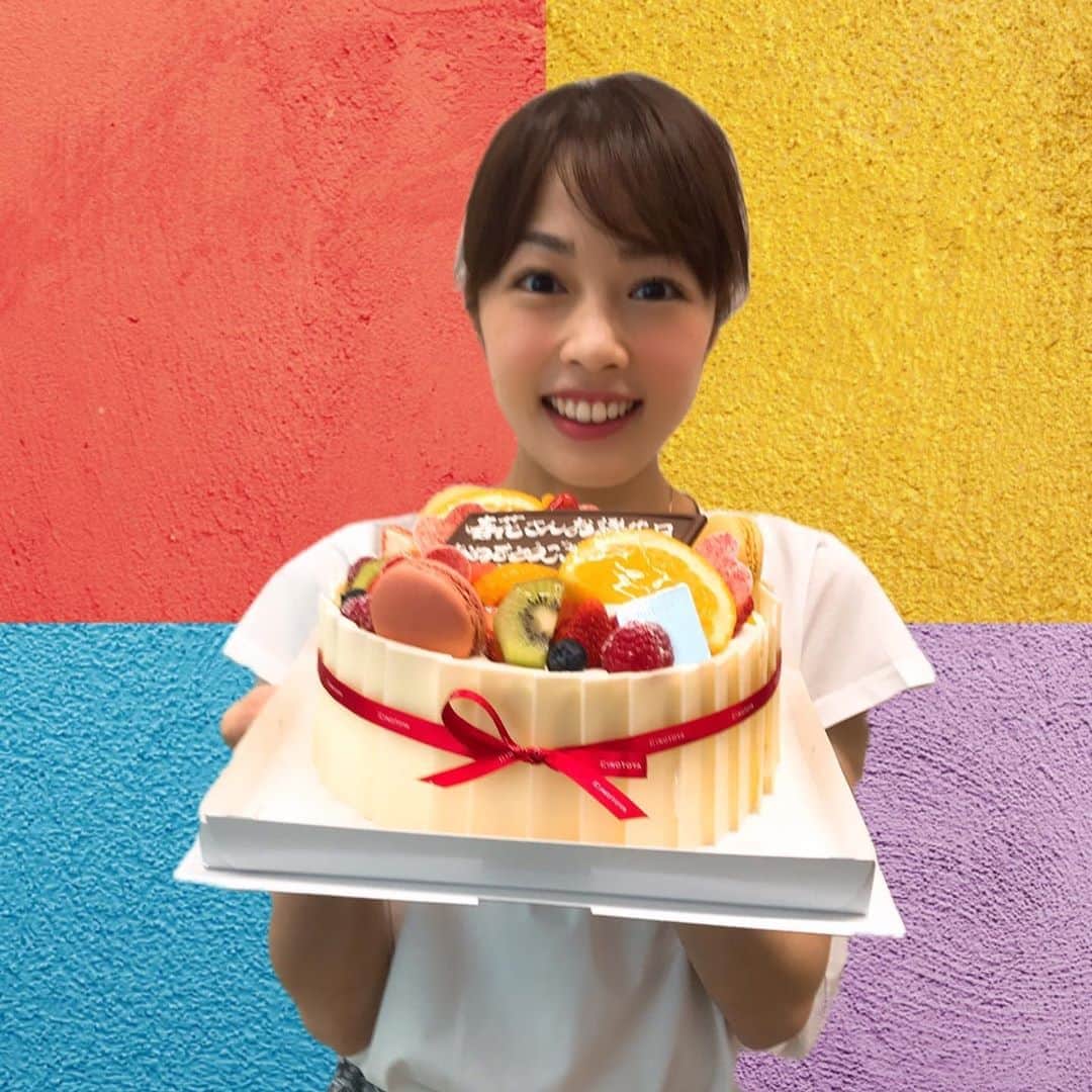 高橋春花のインスタグラム：「さんじゅっさいになりました！！ 今まで応援いただいている皆さま、 本当にありがとうございます！ 札幌に来て早8年目。 大きな声で言いたいです。 北海道最高！！！ もちろん秋田も最高！！！ 節目の年なので、ぜひ一言、 おめでとうのコメントを よろしくお願いいたします😁笑 #30歳になりました #6月26日 #高橋春花#アナウンサー」
