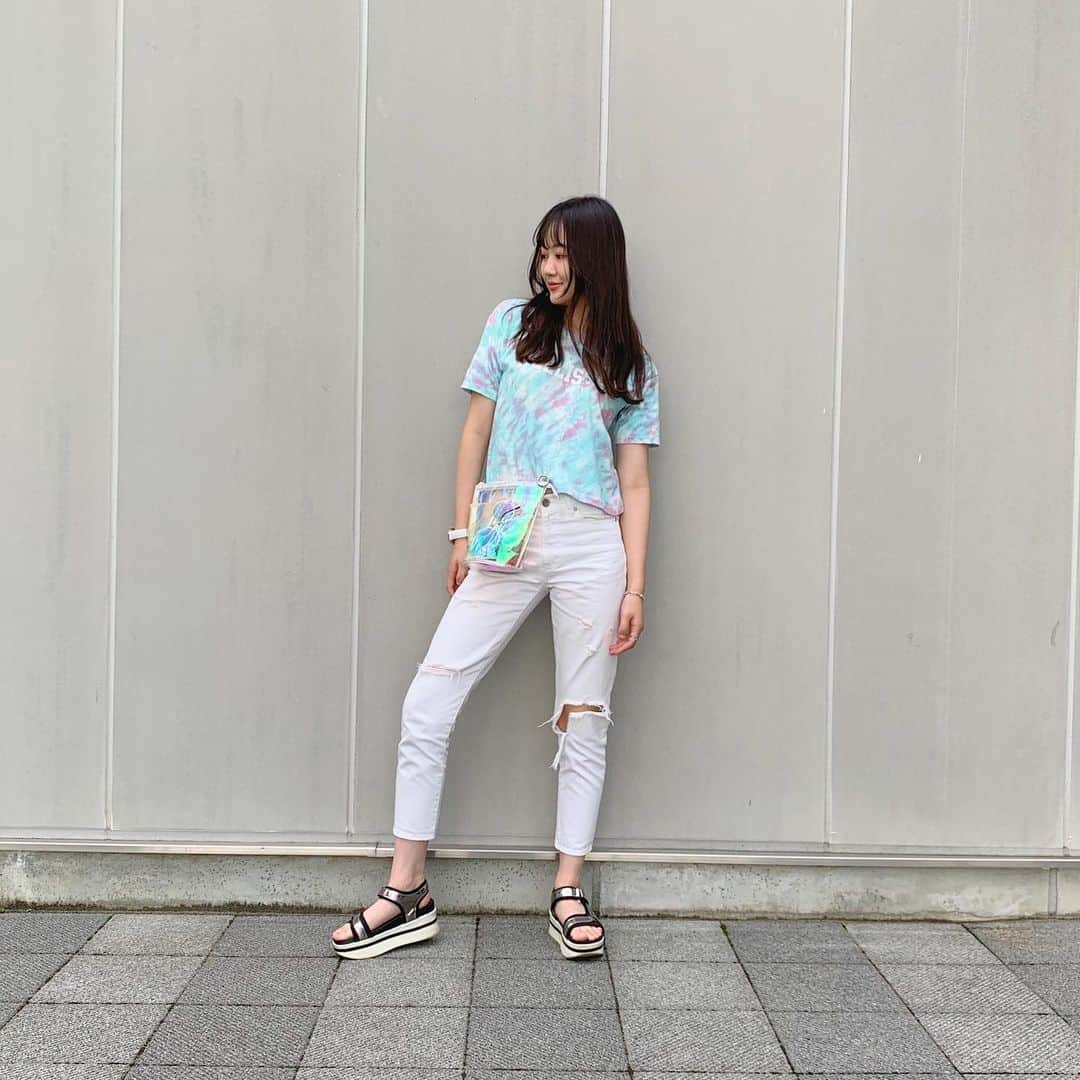 小林恵月さんのインスタグラム写真 - (小林恵月Instagram)「・ 💠💧💧💧💧 ・ 👚Hollister 👖JEANASIS 🛍WEGO ⌚️LOBOR ・ #えづくろーぜっと #私服 #ootd #デニムコーデ」6月27日 17時24分 - ezuki_kobayashi