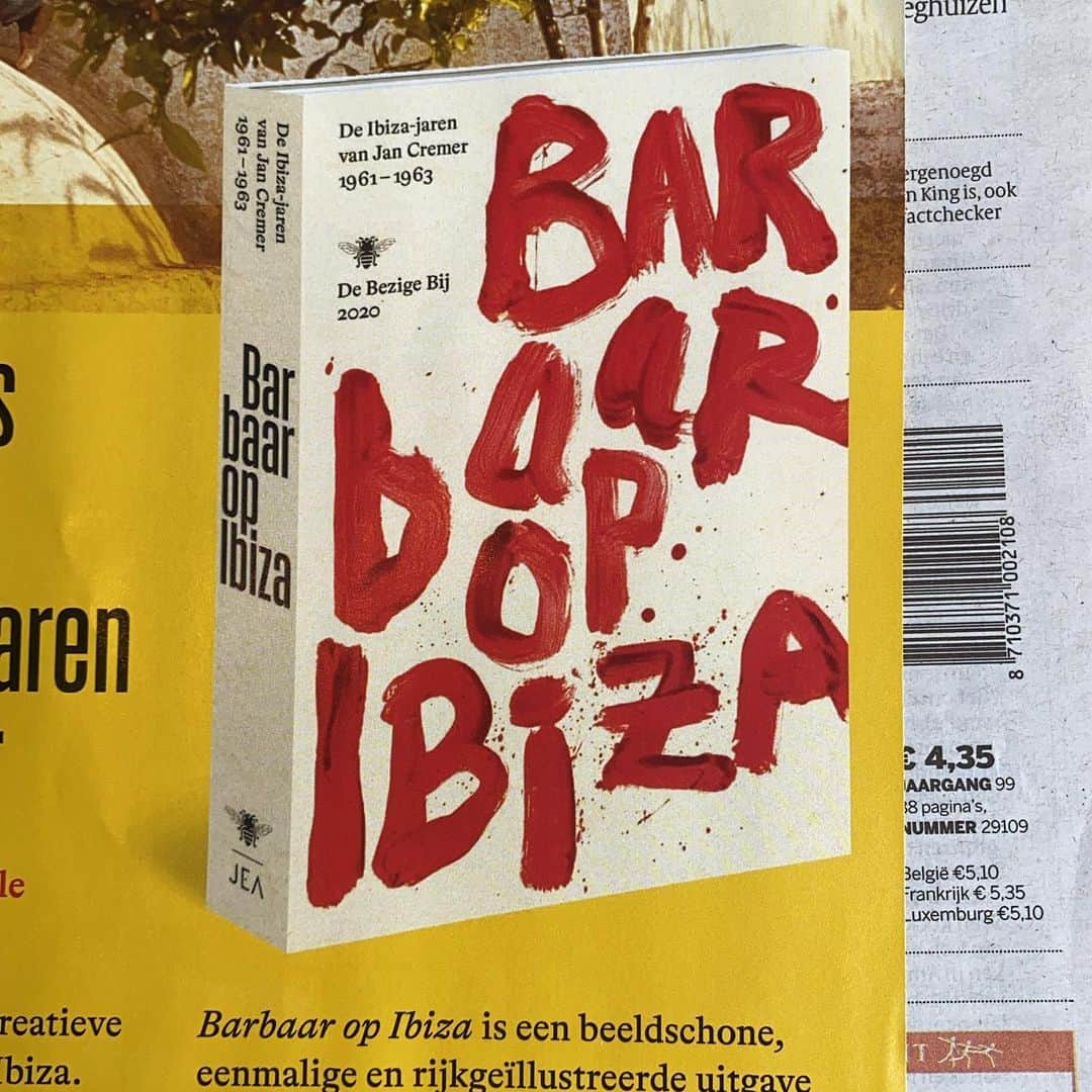 アムステルダム・タトゥー・ミュージアムのインスタグラム：「#bezige bij#lancremer##ibiza」