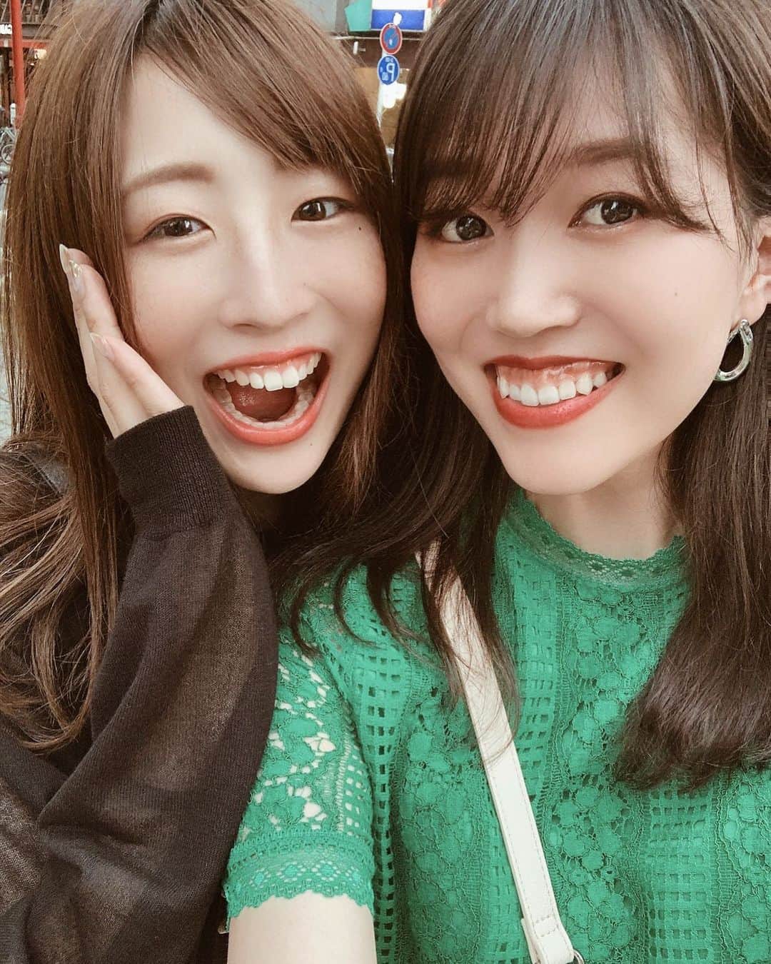 野村明日香のインスタグラム：「﻿ ﻿ ﻿ 全然久々な感じせんし時間足りんすぎ！！！﻿ このスパンで寂しかったらこれからどーなるん🥺🤍﻿ ﻿ ﻿ いいタグ付け見つけた﻿ #こすん愛﻿ ﻿ ﻿ ﻿」