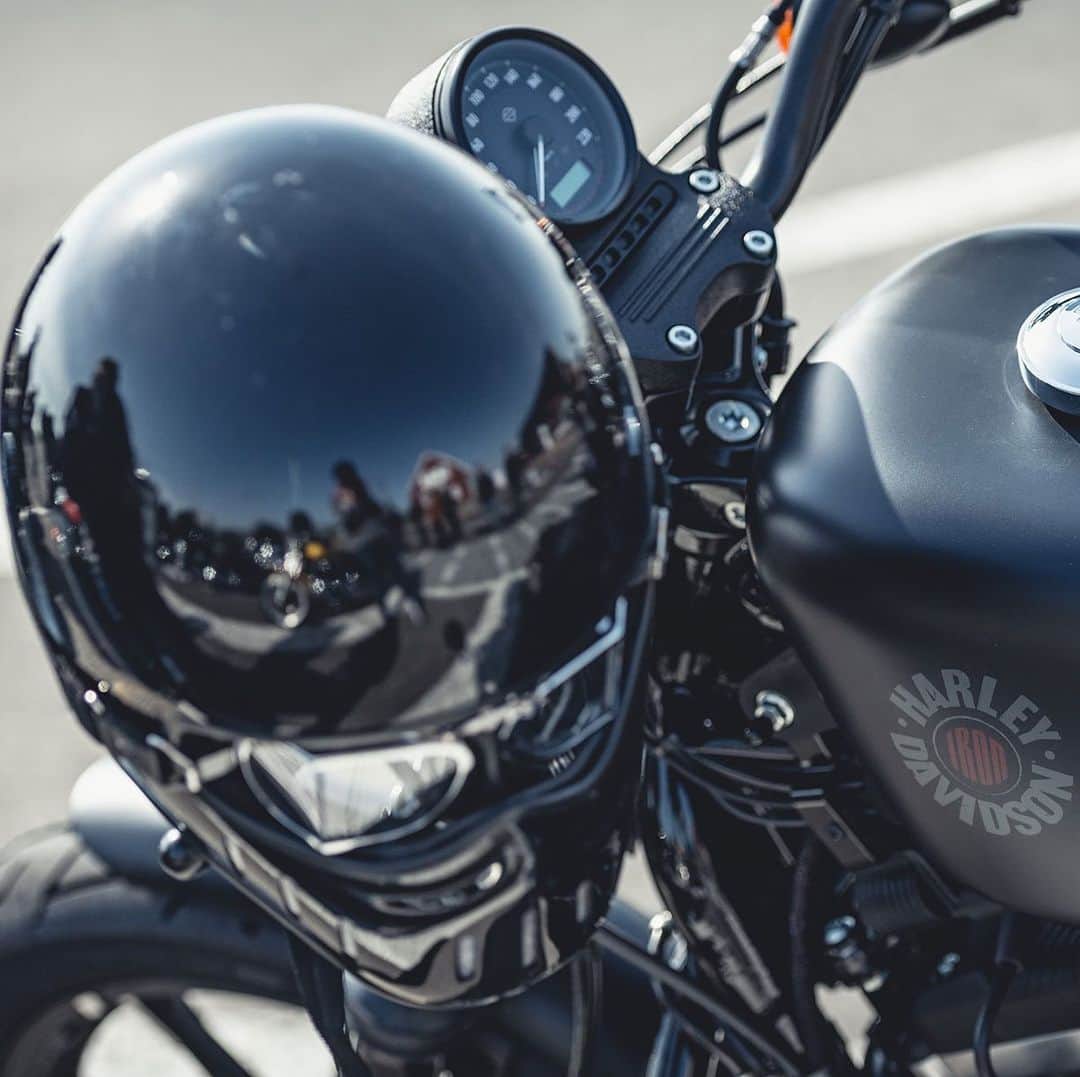 Harley-Davidson Japanさんのインスタグラム写真 - (Harley-Davidson JapanInstagram)「愛おしい時。#ハーレー #harley #ハーレーダビッドソン #harleydavidson #バイク #bike #オートバイ #motorcycle #アイアン883 #iron883 #xl883n #スポーツスター #sportster #ヘルメット #helmet #ツーリング #touring #北海道 #hokkaido #ありがとう #thanks #2020 #自由 #freedom」6月28日 4時46分 - harleydavidsonjapan