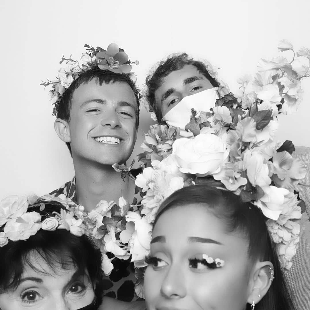 アリアナ・グランデさんのインスタグラム写真 - (アリアナ・グランデInstagram)「🥺」6月28日 4時57分 - arianagrande