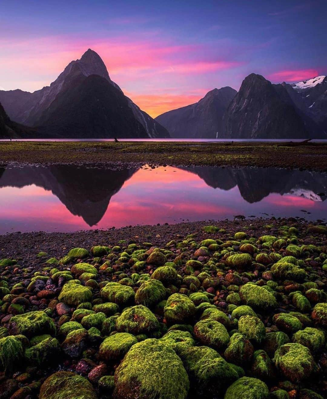 Earth Picsさんのインスタグラム写真 - (Earth PicsInstagram)「New Zealand 🇳🇿 sunset by @south_of_home」6月28日 5時28分 - earthpix