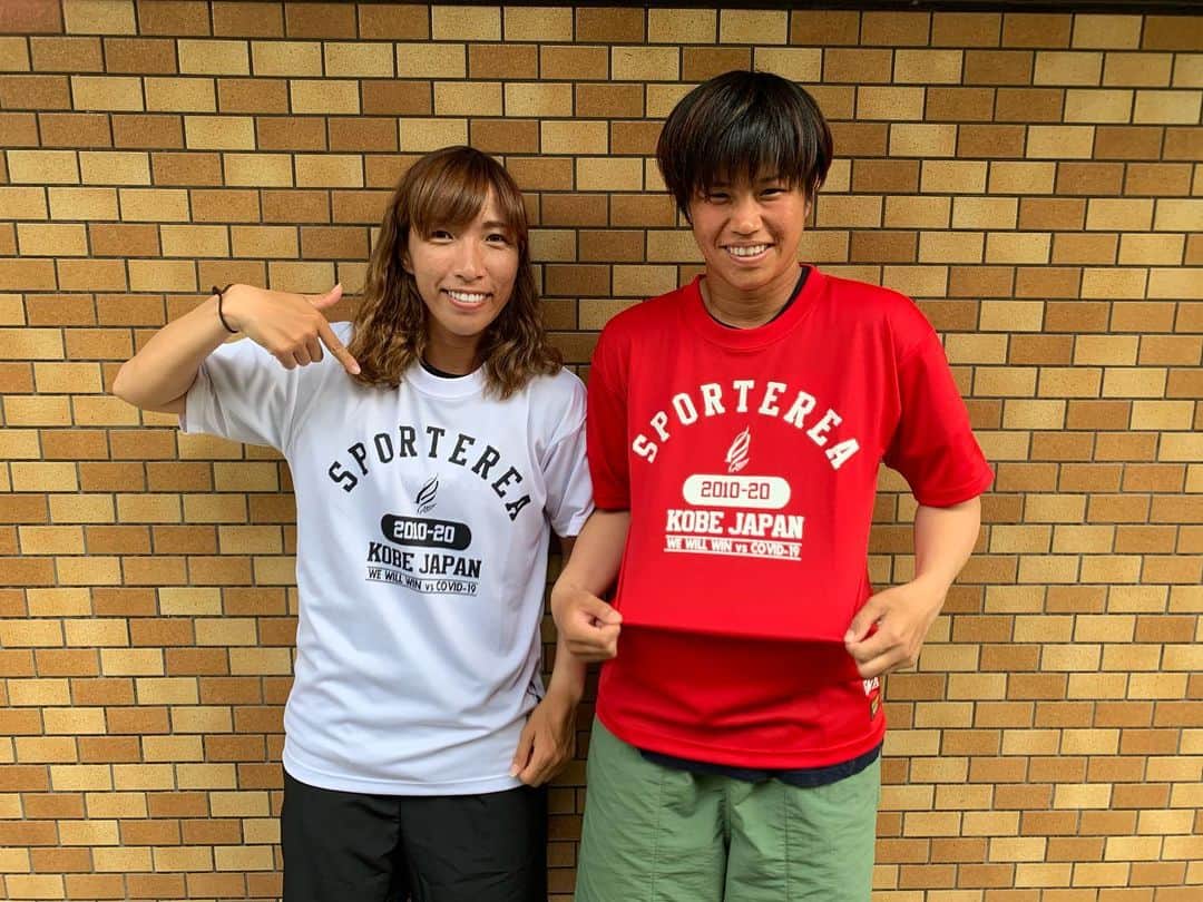 武仲麗依のインスタグラム：「スポルテリア10周年おめでとうございます🎉 いつも本当にお世話になってます☺️ コロナで大変ですが これからもお互い頑張りましょう💪  この10周年記念Tシャツは コロナに打ち勝つと言う意味も 入ってるみたいです🤔 BASEアプリでスポルテリア検索すると 購入できるみたいなので是非🙇‍♀️ 神戸のチームを全力で応援してくれています😊 アウェイで行けへんなーって時や スタジアムまではちょっと…って時は 是非スポルテリアで観戦して盛り上がりましょう👏」