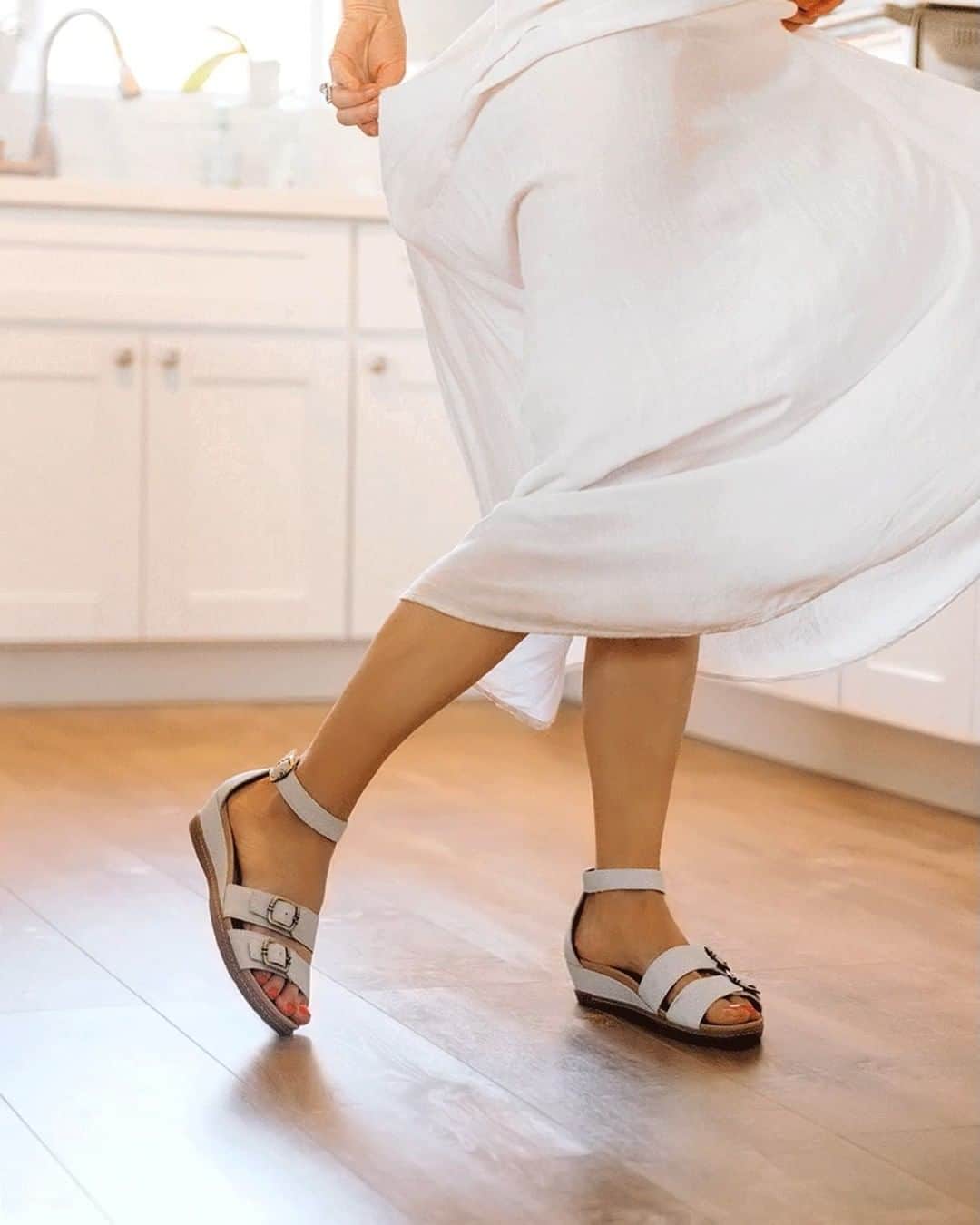 ダンスコのインスタグラム：「Easy summer style.」