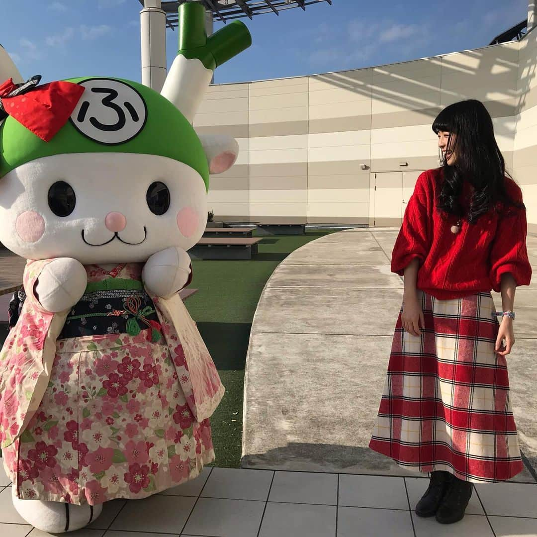 寺嶋由芙さんのインスタグラム写真 - (寺嶋由芙Instagram)「明日はマブダチのふっかちゃんとインスタライブしますY(ﾟωﾟ)Y ・ 13時ごろ、このアカウントをふっかちゃんとつないで生配信だよ！是非ご覧くださいー！Charatみんな揃うよ(ﾟωﾟ) ・ #ふっかぱーちぃ  #リモートふっかぱーちぃ #ふっかちゃん #ゆっふぃー #深谷 #ふっかわ #yuruchara #ゆるキャラ #ご当地キャラ #ネギ #深谷ネギ #らぶ」6月27日 21時54分 - yufu_terashima