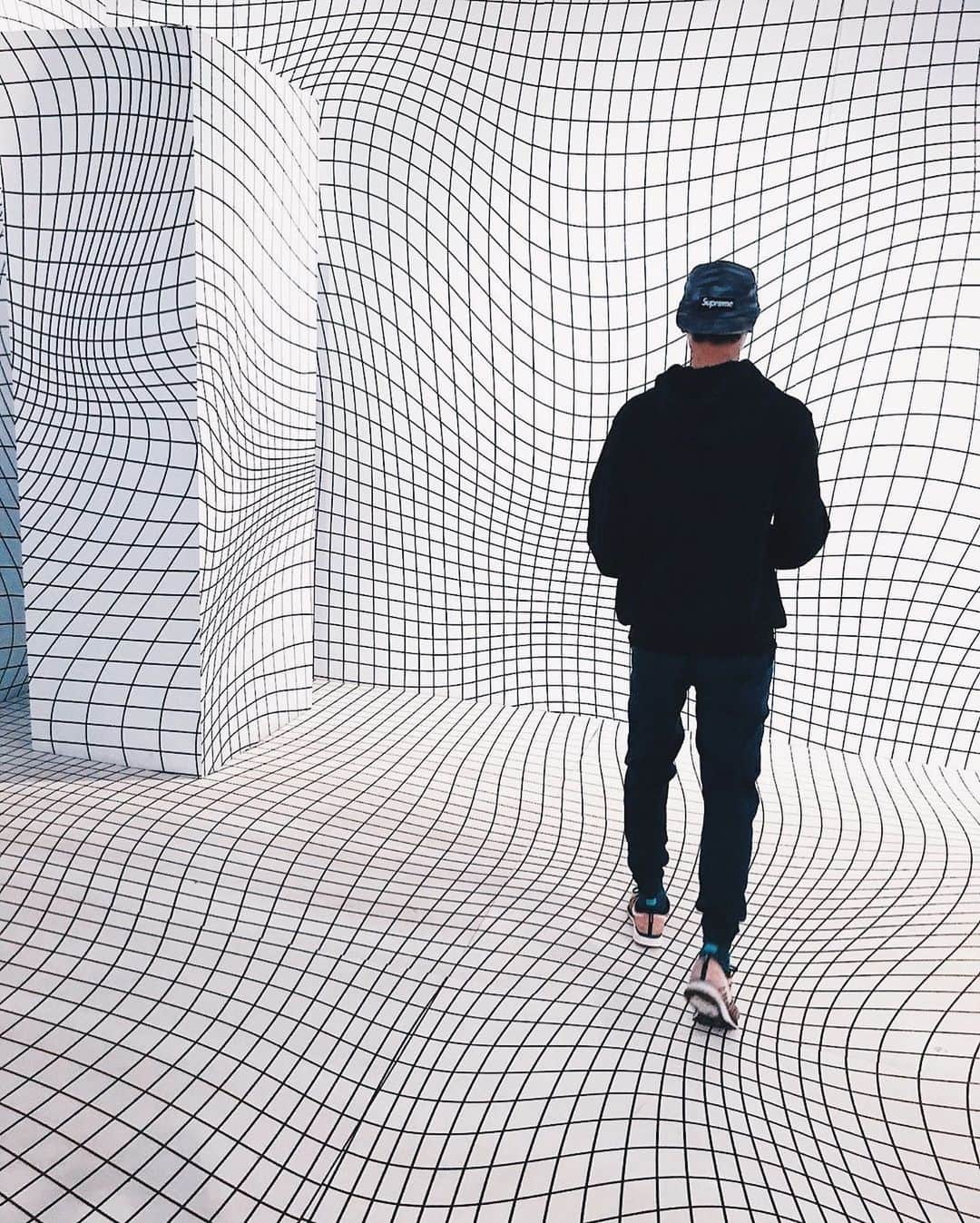 のインスタグラム：「Blue pill or red pill? #publishbrand #todayfortomorrow」